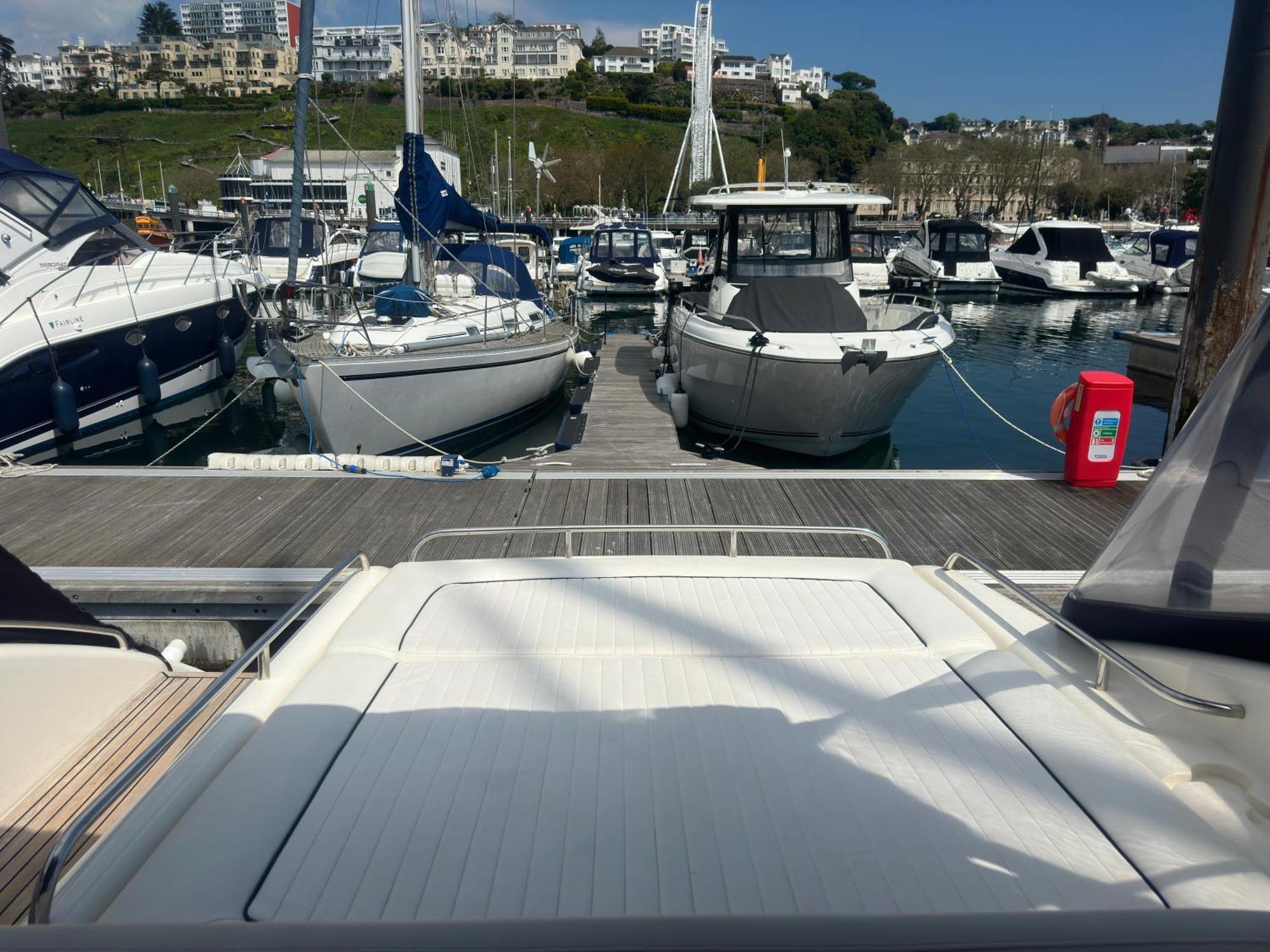 Boat Accommodation Ltd トーキー エクステリア 写真
